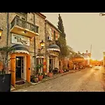 別荘 Historic 600 Years Old Beautifully Renovated Olive Mill House *