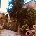 別荘 Historic 600 Years Old Beautifully Renovated Olive Mill House